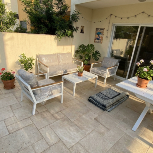 פינת ישיבה למרפסת מאלומיניום דגם  פנמה - צבע לבן
