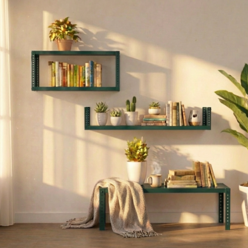 סט מתכת מודולרי UrbanFlex לבית – שולחן ומדפים בעיצוב תעשייתי ירוק בקבוק