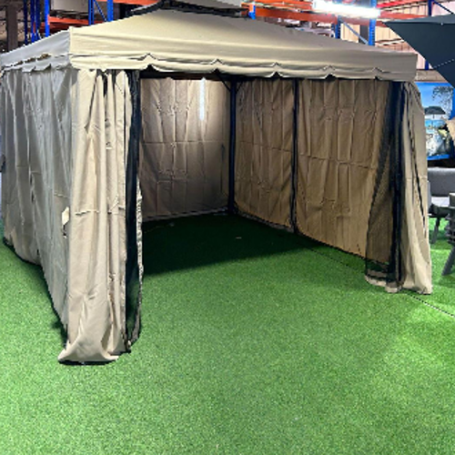 גזיבו מפואר 3/4 כולל וילונות ורשת ליתושים דגם כרמל