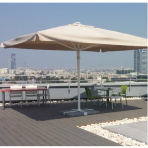 שמשיה מיקצועית גודל 5 / 5 מטר מרובעת (לא כולל בסיס)