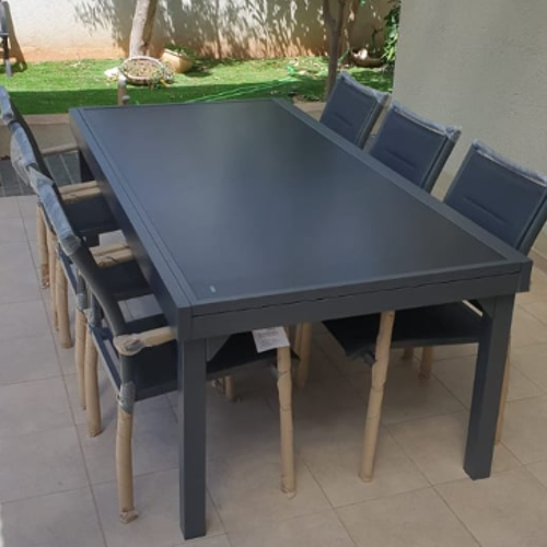 שולחן אלומיניום  משטח זכוכית מחוסמת נפתח לגינה 100x200/320 צבע פחם + 6 כסאות מרופדים - פחם