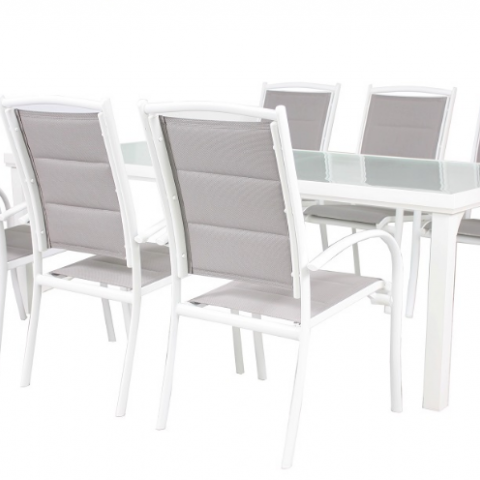 סט אלומיניום הכוללת שולחן בגודל 210/105 ס